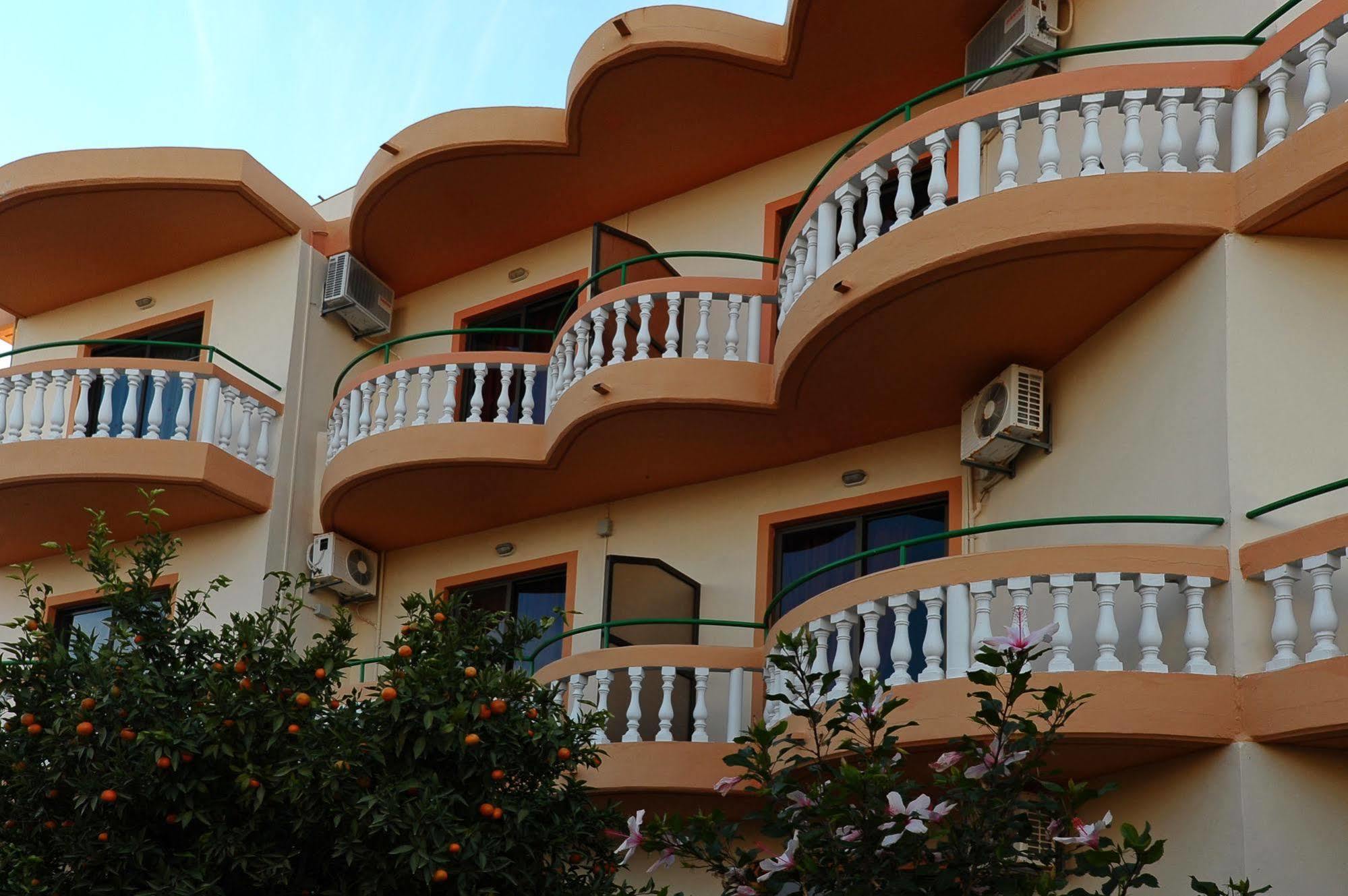 Villa George Фалираки Екстериор снимка